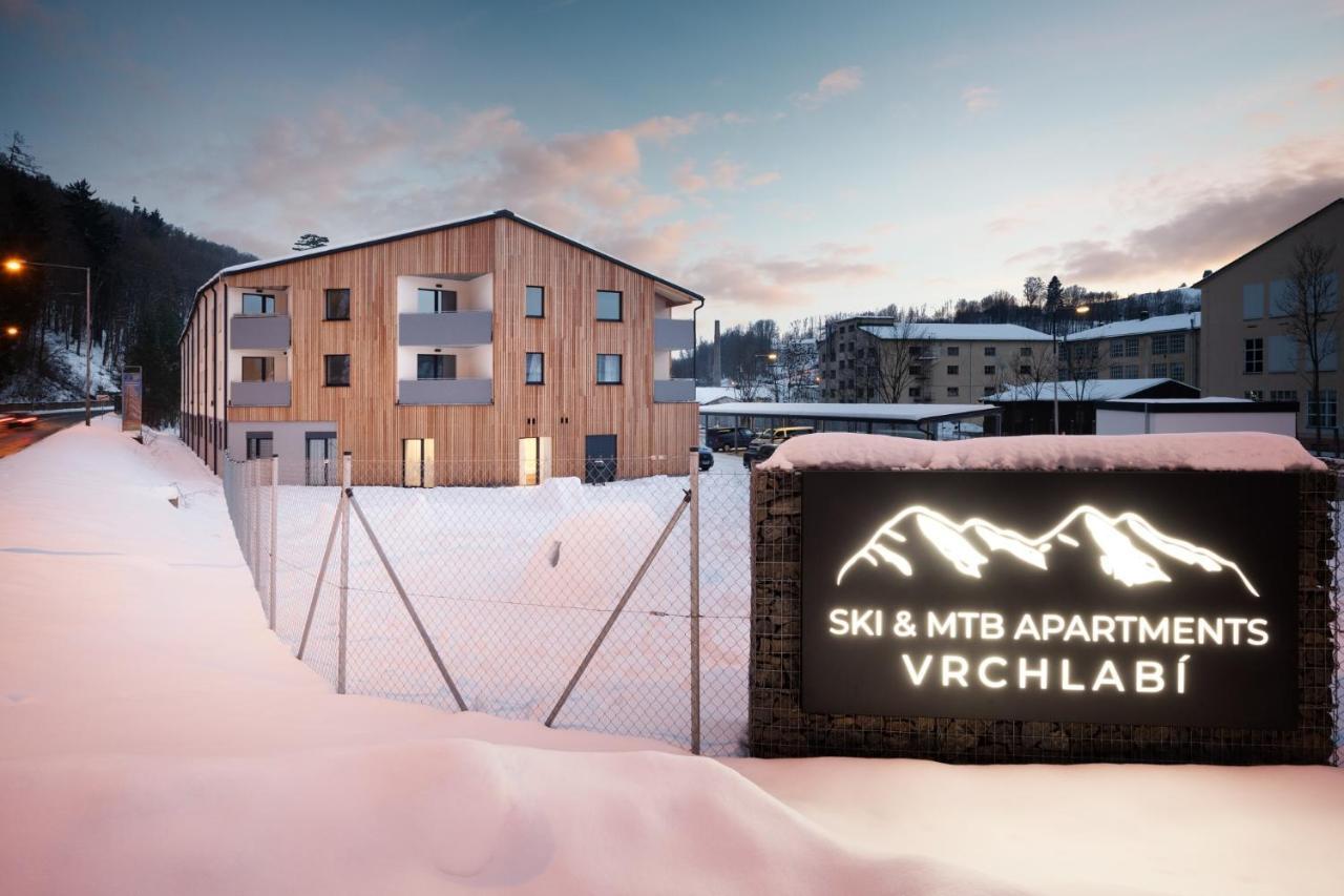 Apartmany Horska, Vrchlabí エクステリア 写真